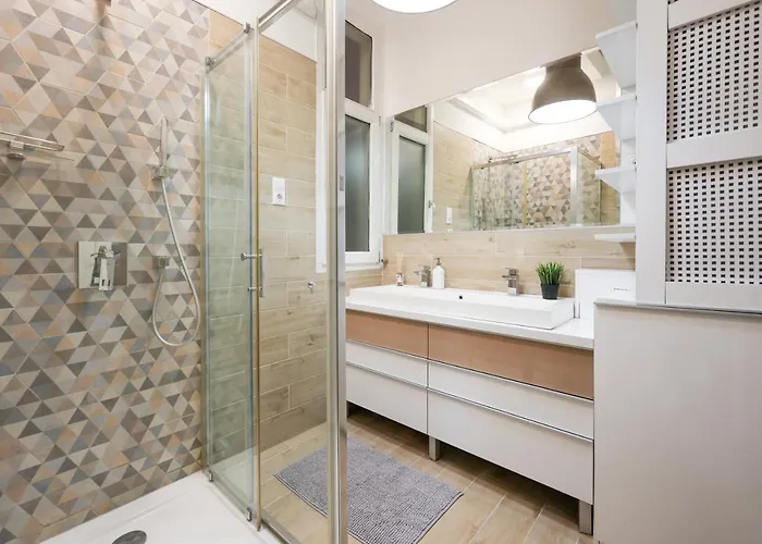 Apartman Deluxe With 4bedrm 2 Bathrm *