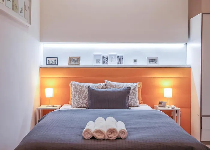 Deluxe With 4bedrm 2 Bathrm Budapest