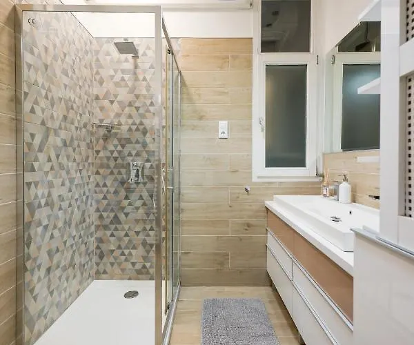 Apartman Deluxe With 4bedrm 2 Bathrm