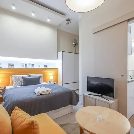 Deluxe With 4bedrm 2 Bathrm Apartament *