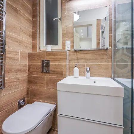 Apartament Deluxe With 4bedrm 2 Bathrm Budapeszt