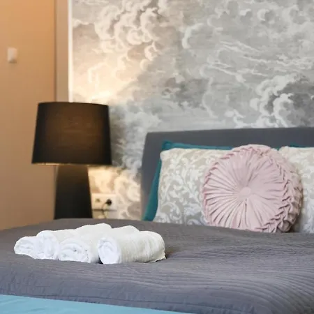 Apartament Deluxe With 4bedrm 2 Bathrm Budapeszt