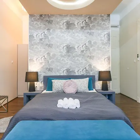 Apartament Deluxe With 4bedrm 2 Bathrm