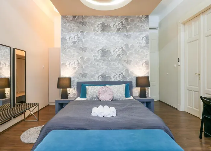 Apartament Deluxe With 4bedrm 2 Bathrm
