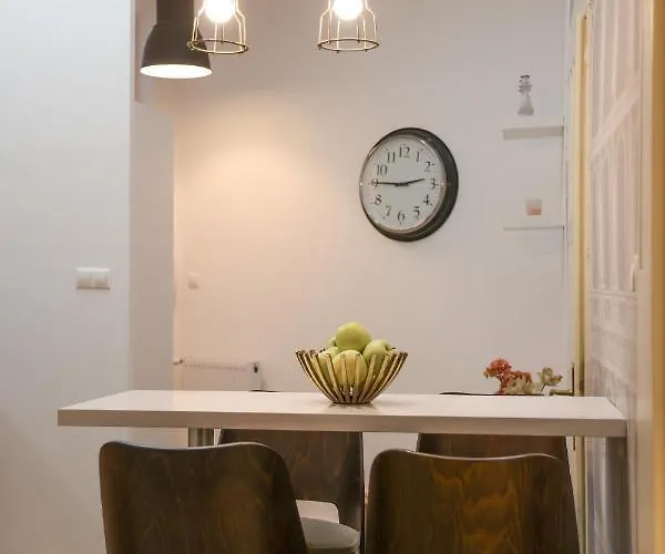 Deluxe With 4bedrm 2 Bathrm Apartmán Budapešť
